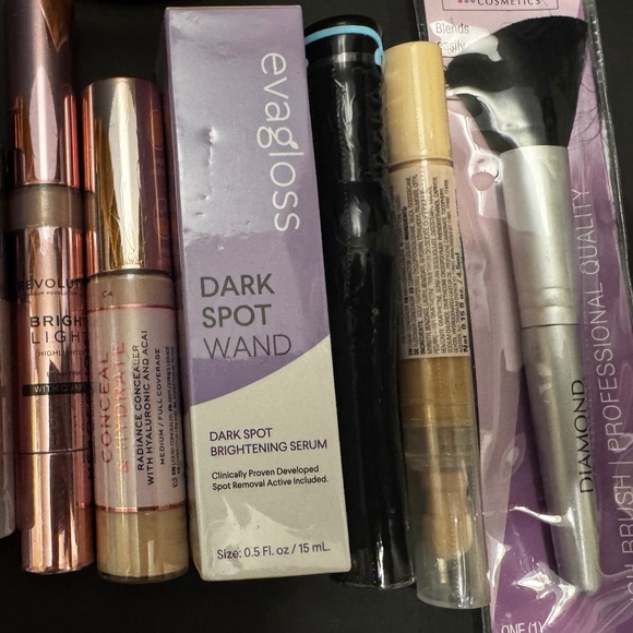 10 pc Makeup Bundle. - Picture 4 of 5